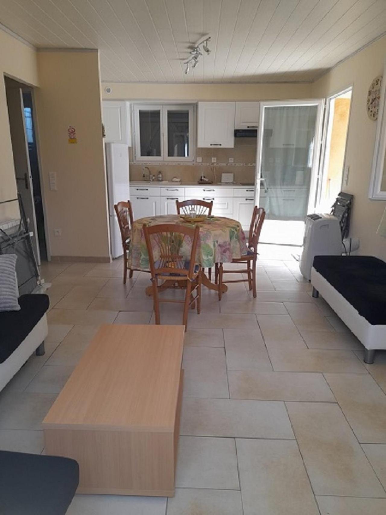 Pavillon Independant 45M2 4 Personnes Apartman Garéoult Kültér fotó